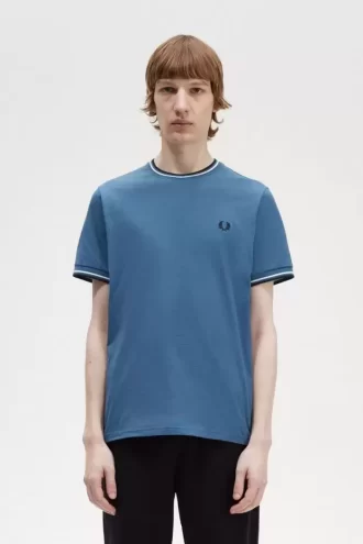 Tricou bărbătesc cu două vârfuri