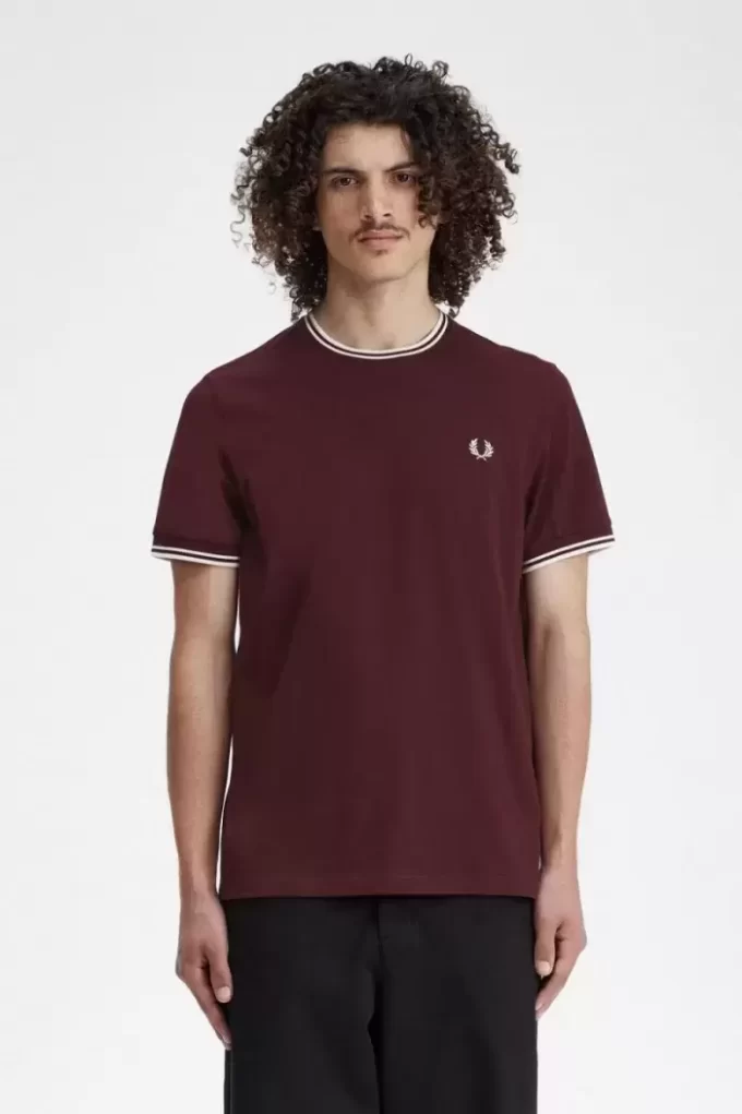 Tricou bărbătesc cu două vârfuri Tricou bărbătesc cu două vârfuri