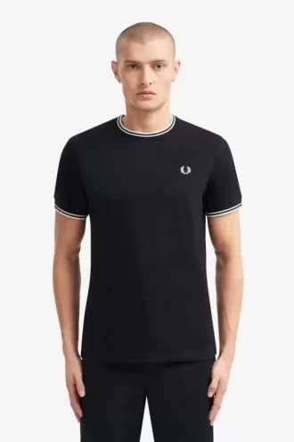 Tricou bărbătesc cu două vârfuri