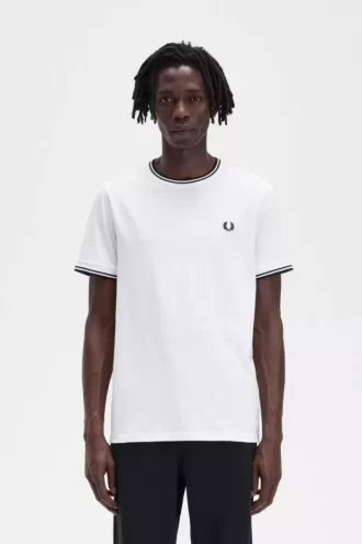 Tricou bărbătesc cu două vârfuri