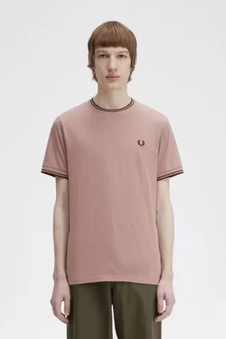 Tricou bărbătesc cu două vârfuri
