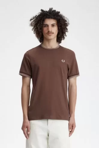 Tricou bărbătesc cu două vârfuri