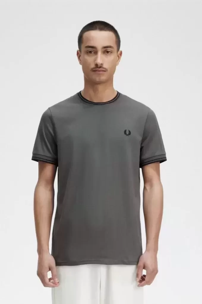 Tricou bărbătesc cu două vârfuri Tricou bărbătesc cu două vârfuri