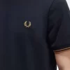 Tricou bărbătesc cu două vârfuri Tricou bărbătesc cu două vârfuri