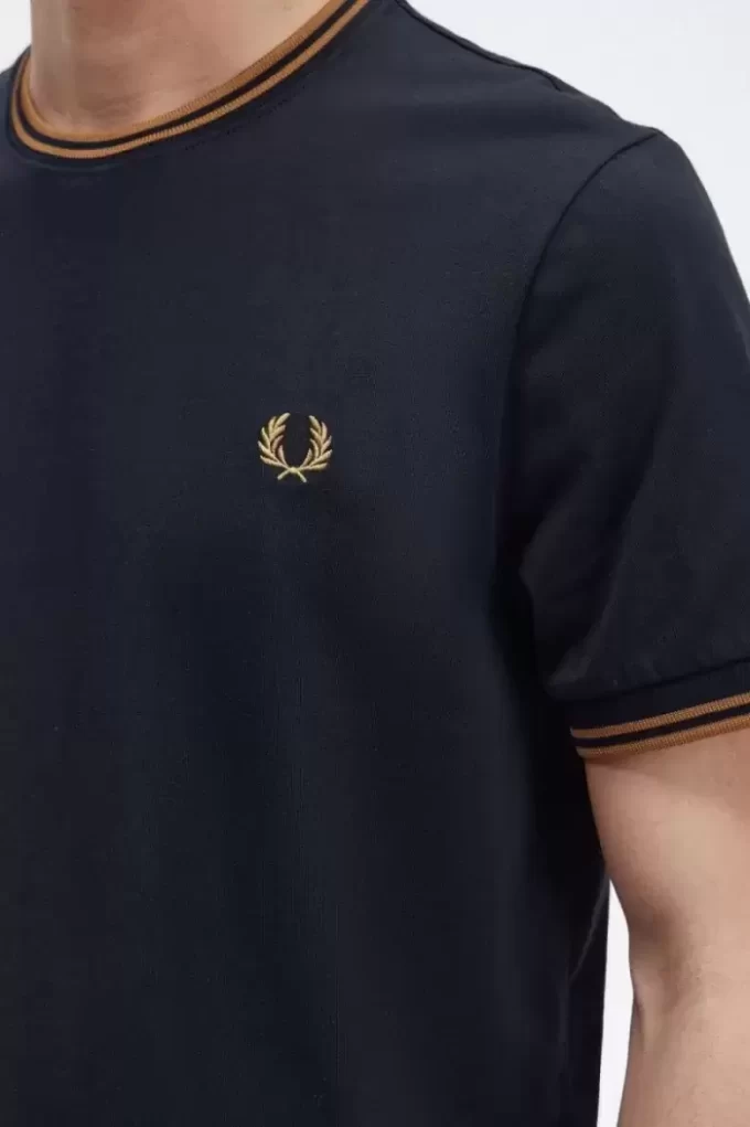 Tricou bărbătesc cu două vârfuri Tricou bărbătesc cu două vârfuri