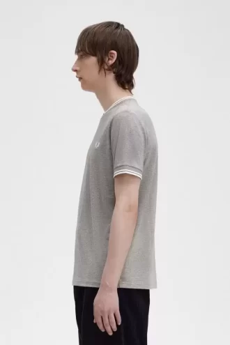 Tricou bărbătesc cu două vârfuri