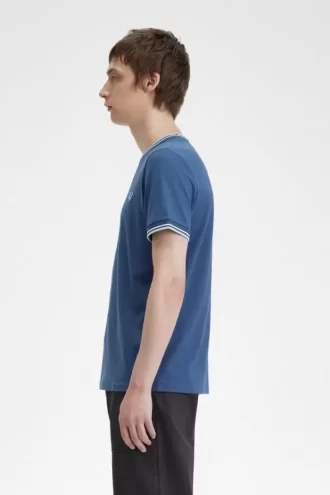 Tricou bărbătesc cu două vârfuri