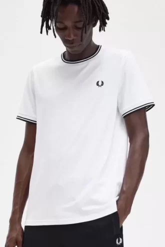 Tricou bărbătesc cu două vârfuri