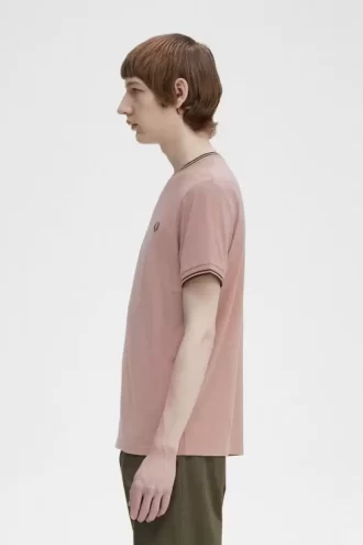 Tricou bărbătesc cu două vârfuri