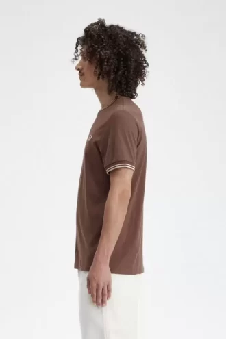 Tricou bărbătesc cu două vârfuri