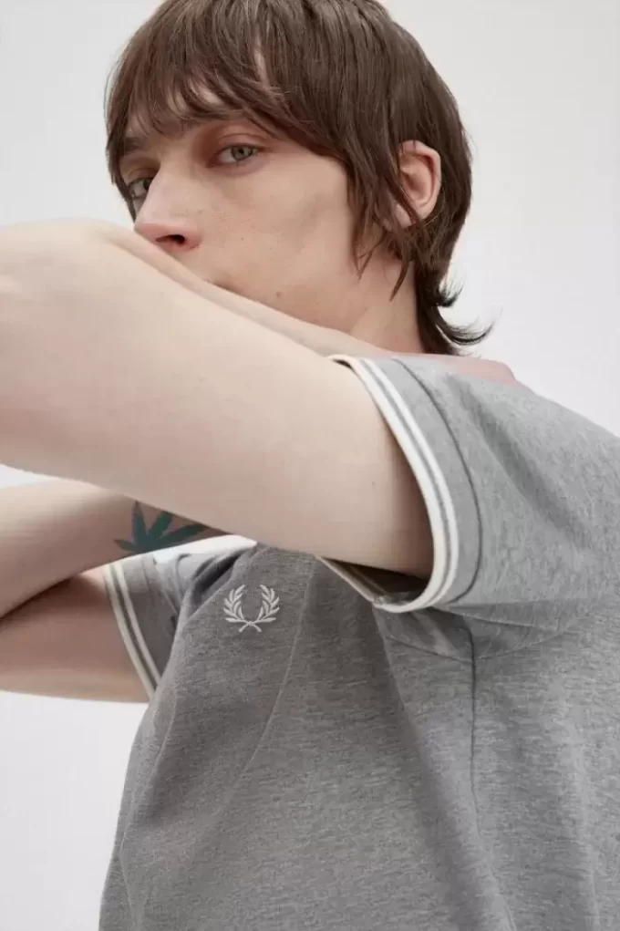 Tricou bărbătesc cu două vârfuri Tricou bărbătesc cu două vârfuri