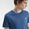 Tricou bărbătesc cu două vârfuri Tricou bărbătesc cu două vârfuri