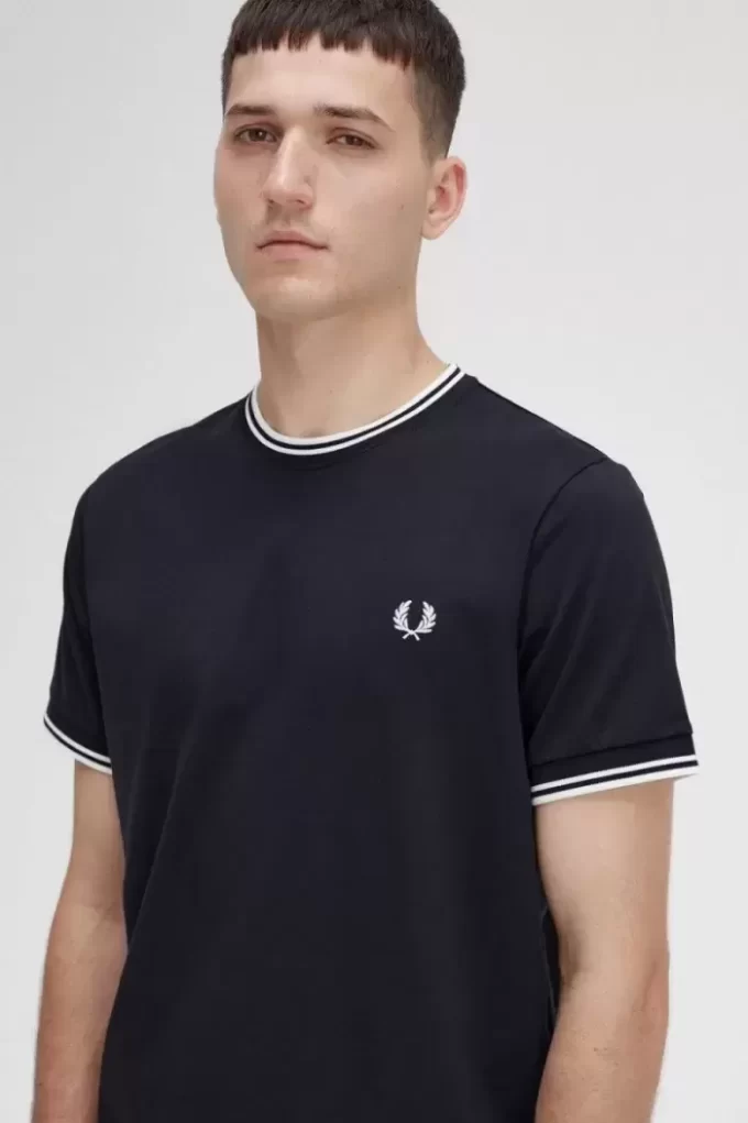 Tricou bărbătesc cu două vârfuri Tricou bărbătesc cu două vârfuri