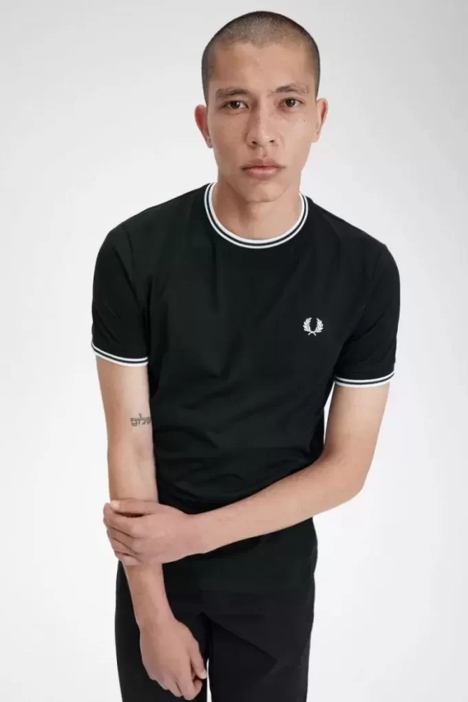 Tricou bărbătesc cu două vârfuri Tricou bărbătesc cu două vârfuri