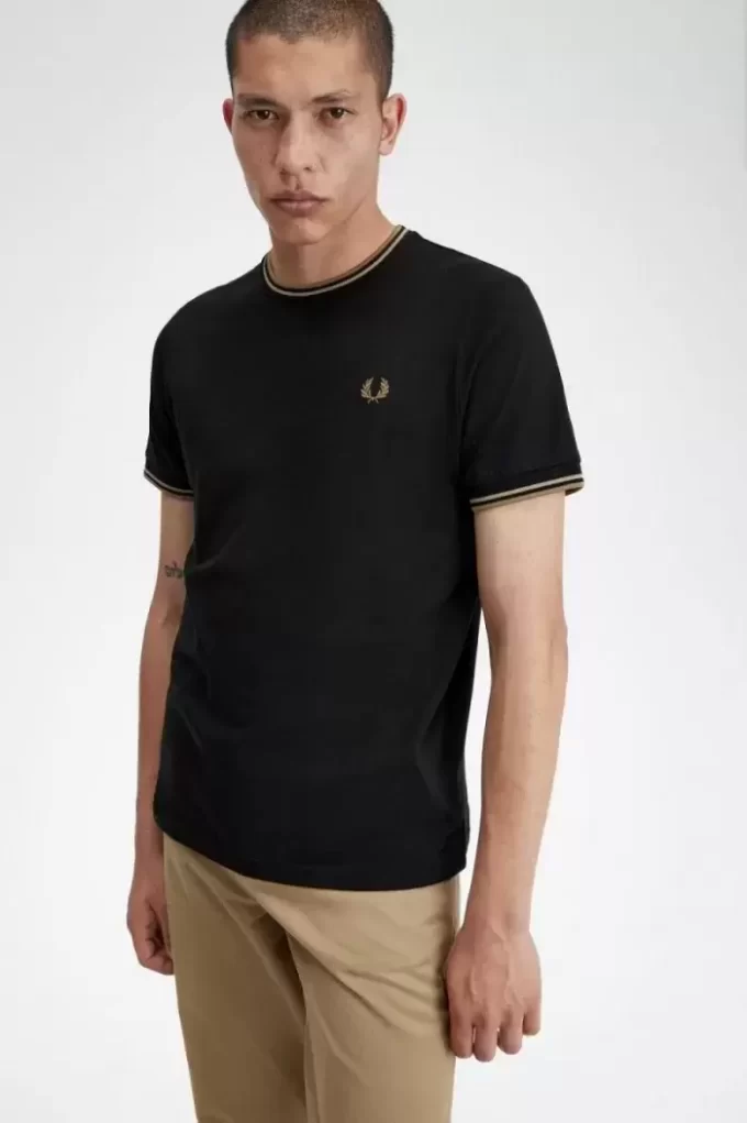 Tricou bărbătesc cu două vârfuri Tricou bărbătesc cu două vârfuri