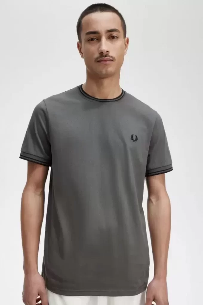 Tricou bărbătesc cu două vârfuri Tricou bărbătesc cu două vârfuri