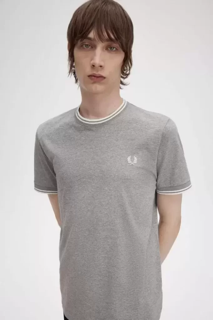 Tricou bărbătesc cu două vârfuri Tricou bărbătesc cu două vârfuri