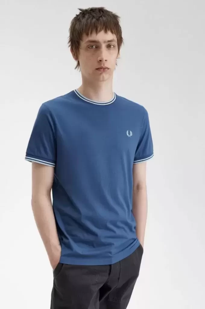Tricou bărbătesc cu două vârfuri Tricou bărbătesc cu două vârfuri