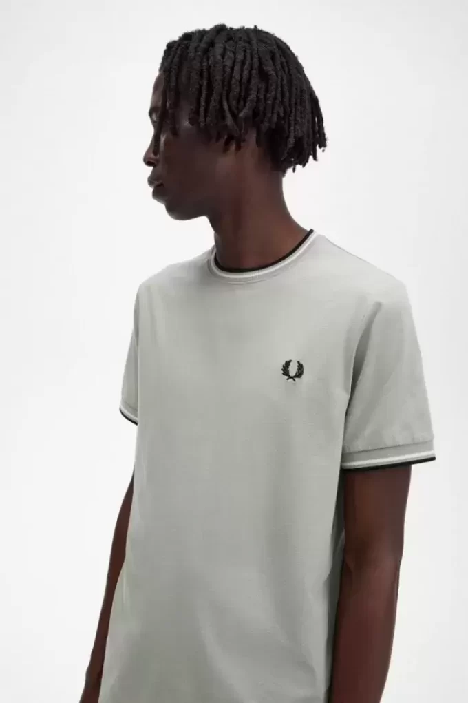 Tricou bărbătesc cu două vârfuri Tricou bărbătesc cu două vârfuri