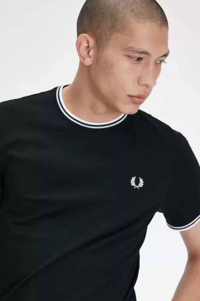 Tricou bărbătesc cu două vârfuri Tricou bărbătesc cu două vârfuri