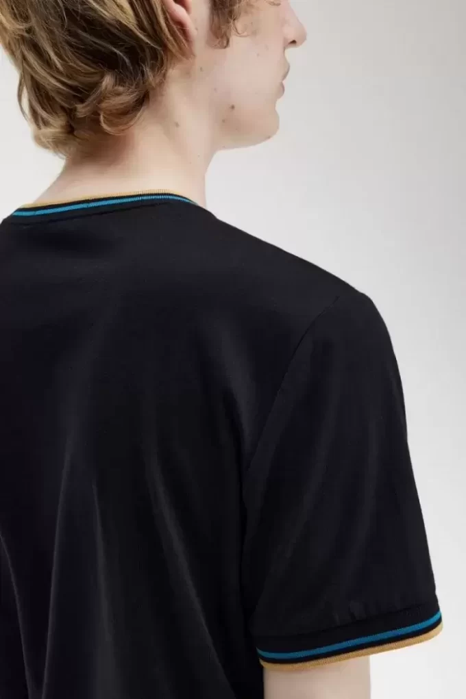 Tricou bărbătesc cu două vârfuri Tricou bărbătesc cu două vârfuri