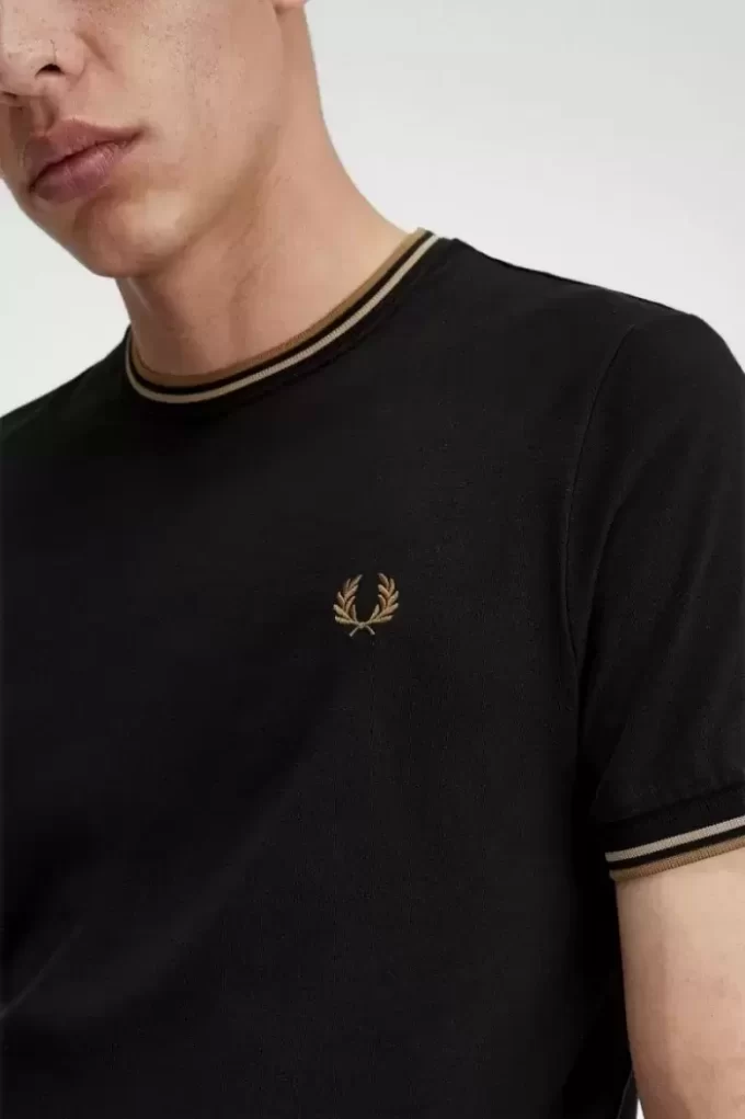 Tricou bărbătesc cu două vârfuri Tricou bărbătesc cu două vârfuri