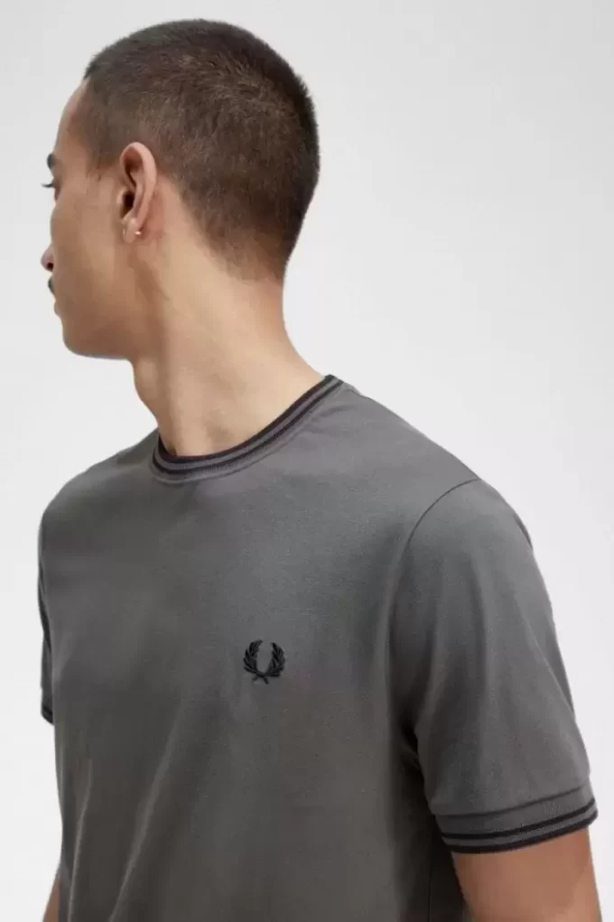 Tricou bărbătesc cu două vârfuri Tricou bărbătesc cu două vârfuri
