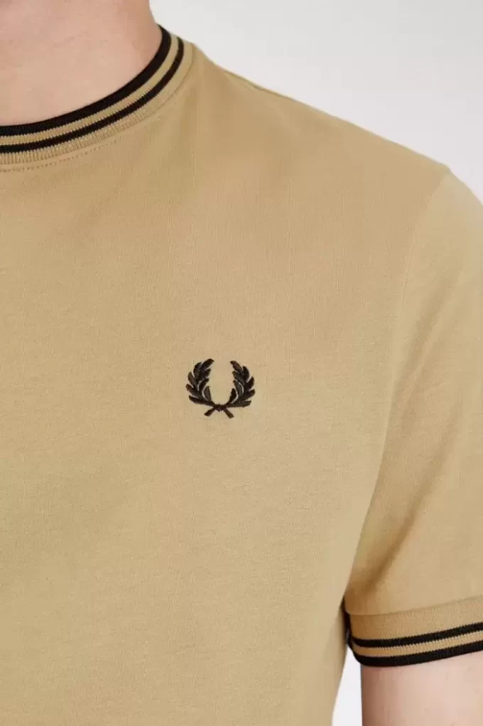 Tricou bărbătesc cu două vârfuri Tricou bărbătesc cu două vârfuri