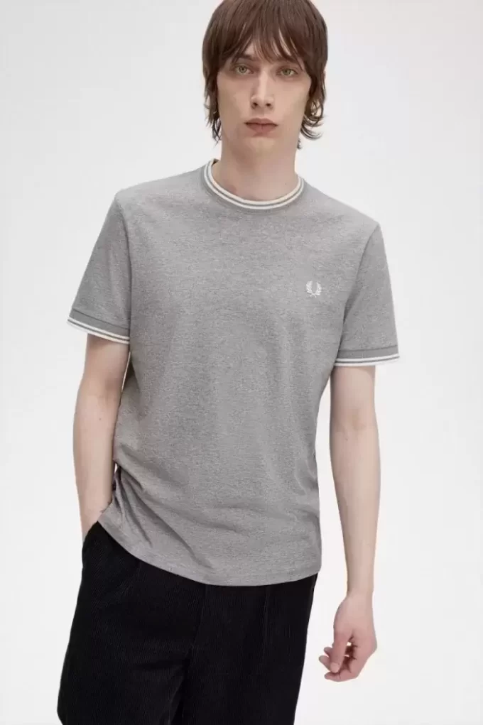 Tricou bărbătesc cu două vârfuri Tricou bărbătesc cu două vârfuri