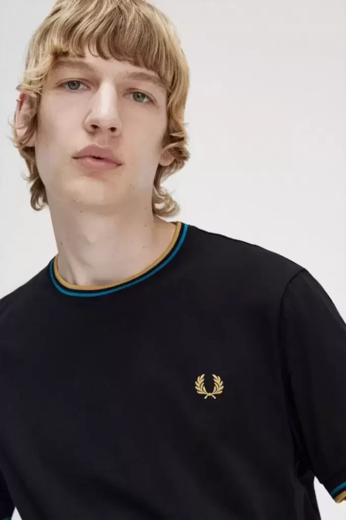 Tricou bărbătesc cu două vârfuri Tricou bărbătesc cu două vârfuri