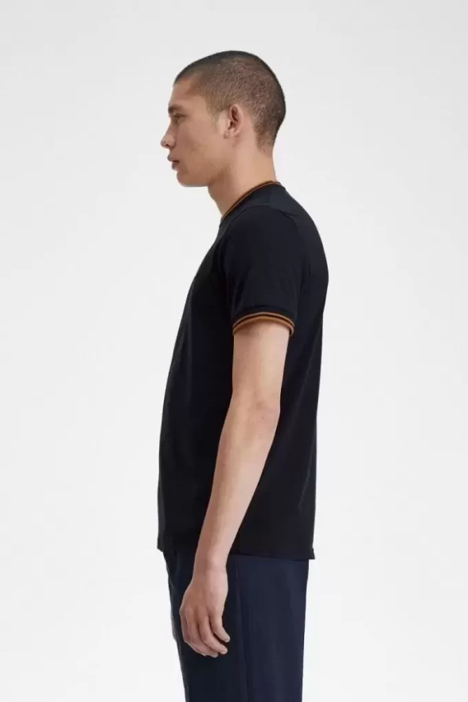Tricou bărbătesc cu două vârfuri Tricou bărbătesc cu două vârfuri