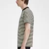 Tricou bărbătesc cu dungi fine, gros Tricou bărbătesc cu dungi fine, gros