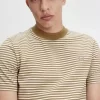 Tricou bărbătesc cu dungi fine, gros Tricou bărbătesc cu dungi fine, gros