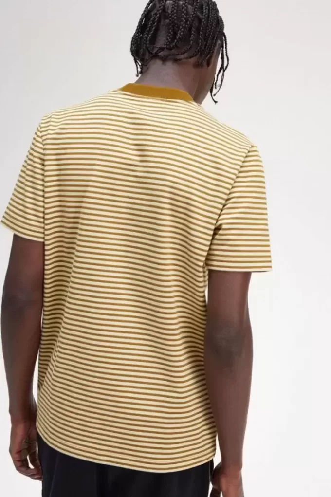 Tricou bărbătesc cu dungi fine, gros Tricou bărbătesc cu dungi fine, gros