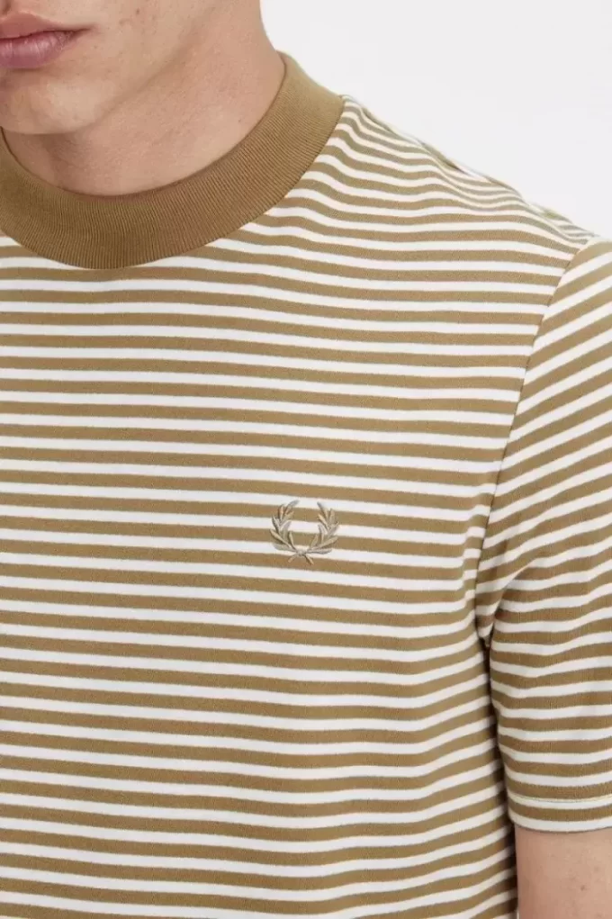 Tricou bărbătesc cu dungi fine, gros Tricou bărbătesc cu dungi fine, gros