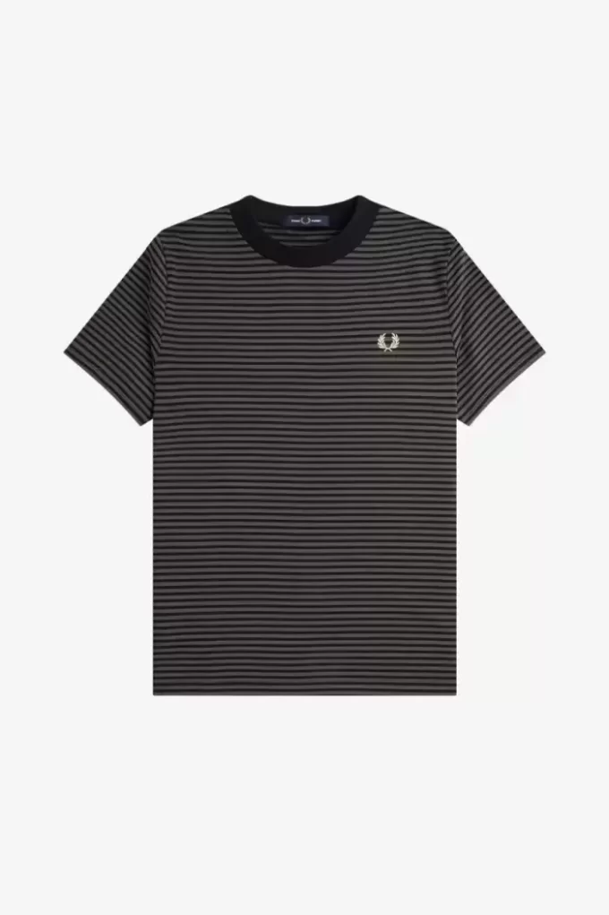Tricou bărbătesc cu dungi fine, gros Tricou bărbătesc cu dungi fine, gros