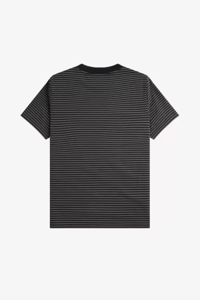 Tricou bărbătesc cu dungi fine, gros Tricou bărbătesc cu dungi fine, gros