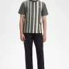 Tricou bărbătesc cu dungi gradiente Tricou bărbătesc cu dungi gradiente