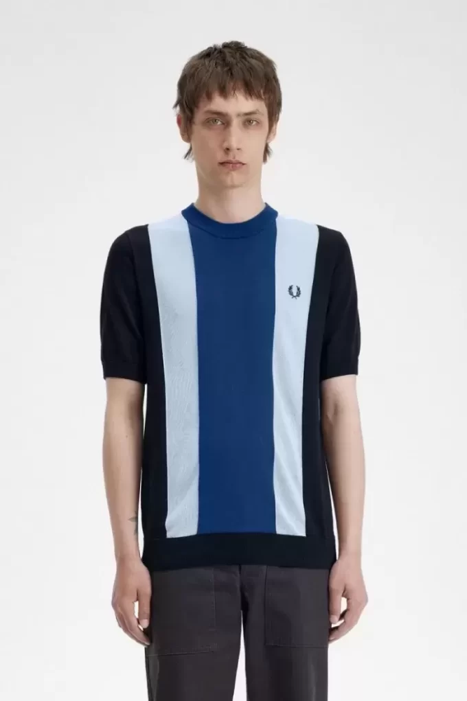 Tricou bărbătesc cu dungi, tricotat fin Tricou bărbătesc cu dungi, tricotat fin