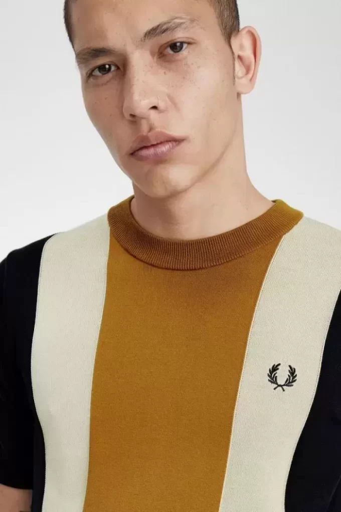 Tricou bărbătesc cu dungi, tricotat fin Tricou bărbătesc cu dungi, tricotat fin