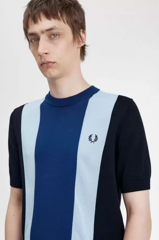 Tricou bărbătesc cu dungi, tricotat fin Tricou bărbătesc cu dungi, tricotat fin