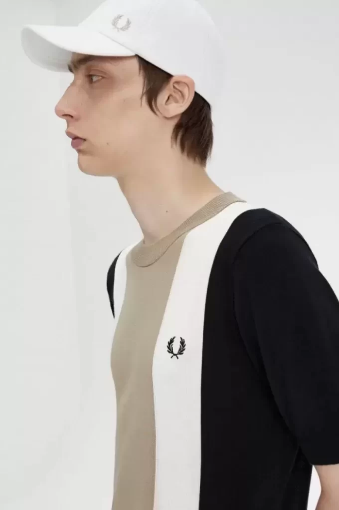 Tricou bărbătesc cu dungi, tricotat fin Tricou bărbătesc cu dungi, tricotat fin