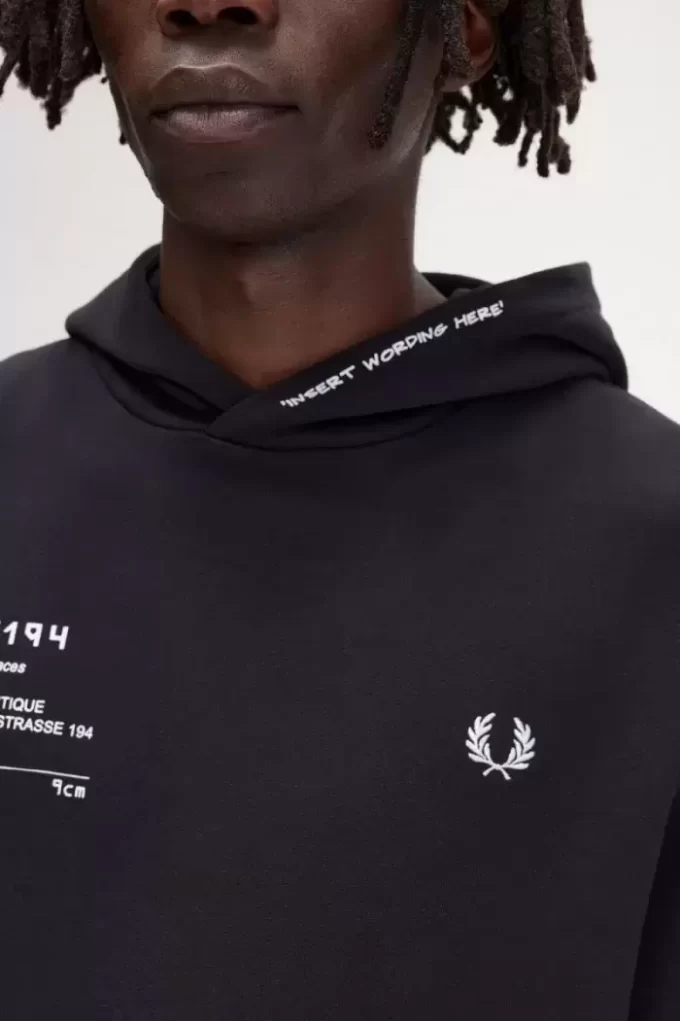 Tricou bărbătesc cu glugă și imprimeu Tricou bărbătesc cu glugă și imprimeu