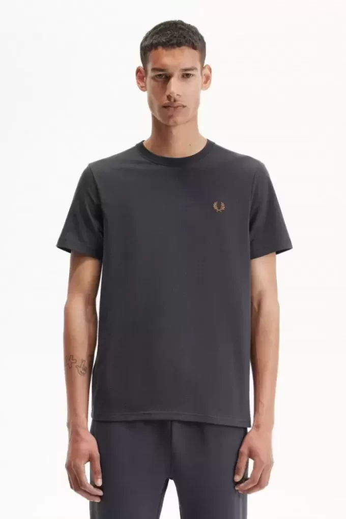 Tricou bărbătesc cu guler rotund Tricou bărbătesc cu guler rotund