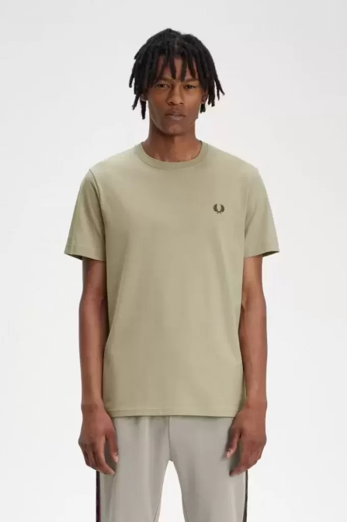 Tricou bărbătesc cu guler rotund Tricou bărbătesc cu guler rotund
