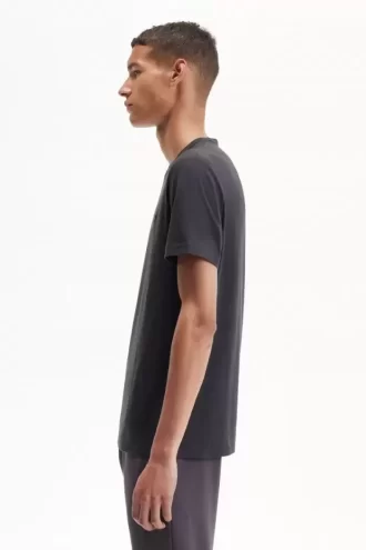 Tricou bărbătesc cu guler rotund