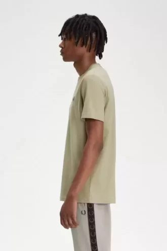 Tricou bărbătesc cu guler rotund