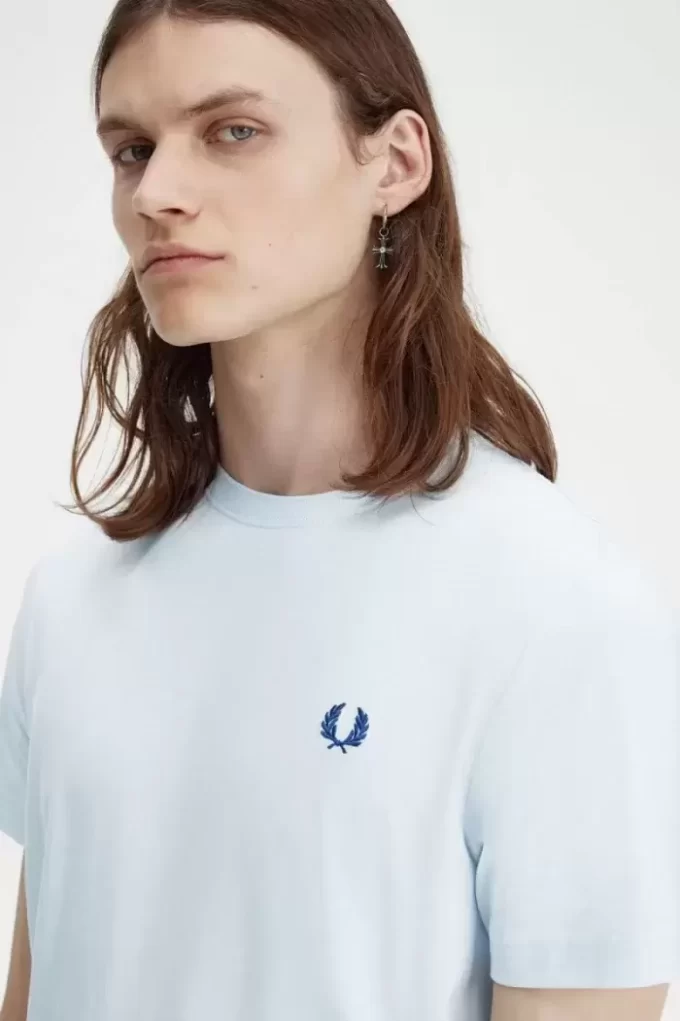 Tricou bărbătesc cu guler rotund Tricou bărbătesc cu guler rotund