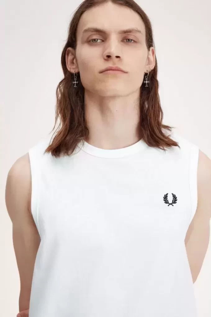 Tricou bărbătesc cu guler rotund Tricou bărbătesc cu guler rotund
