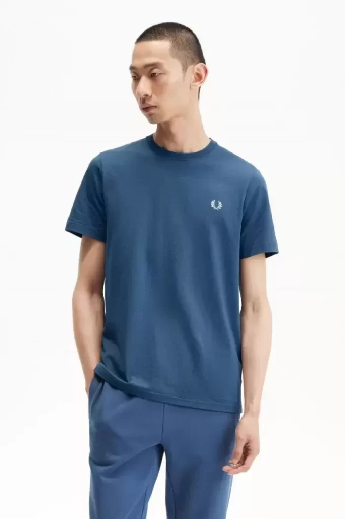 Tricou bărbătesc cu guler rotund Tricou bărbătesc cu guler rotund